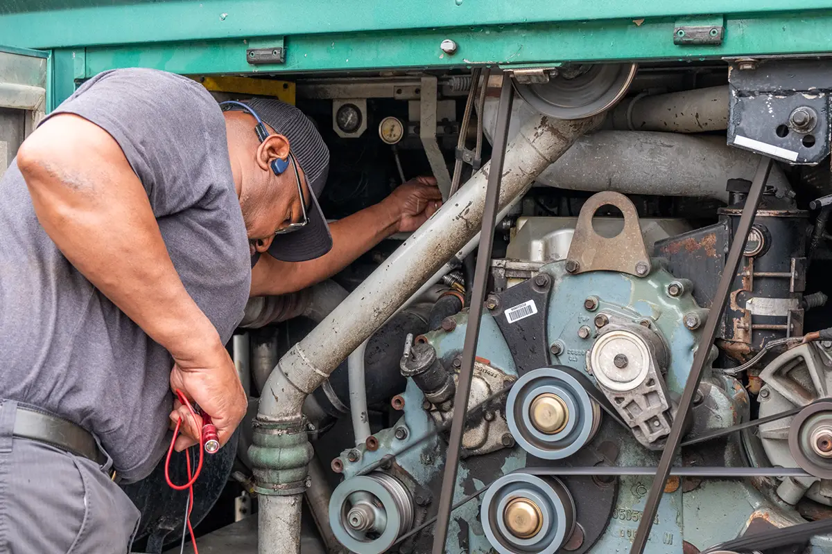 Mobile Truck Repair In Braxton Ms E R Diesel Service